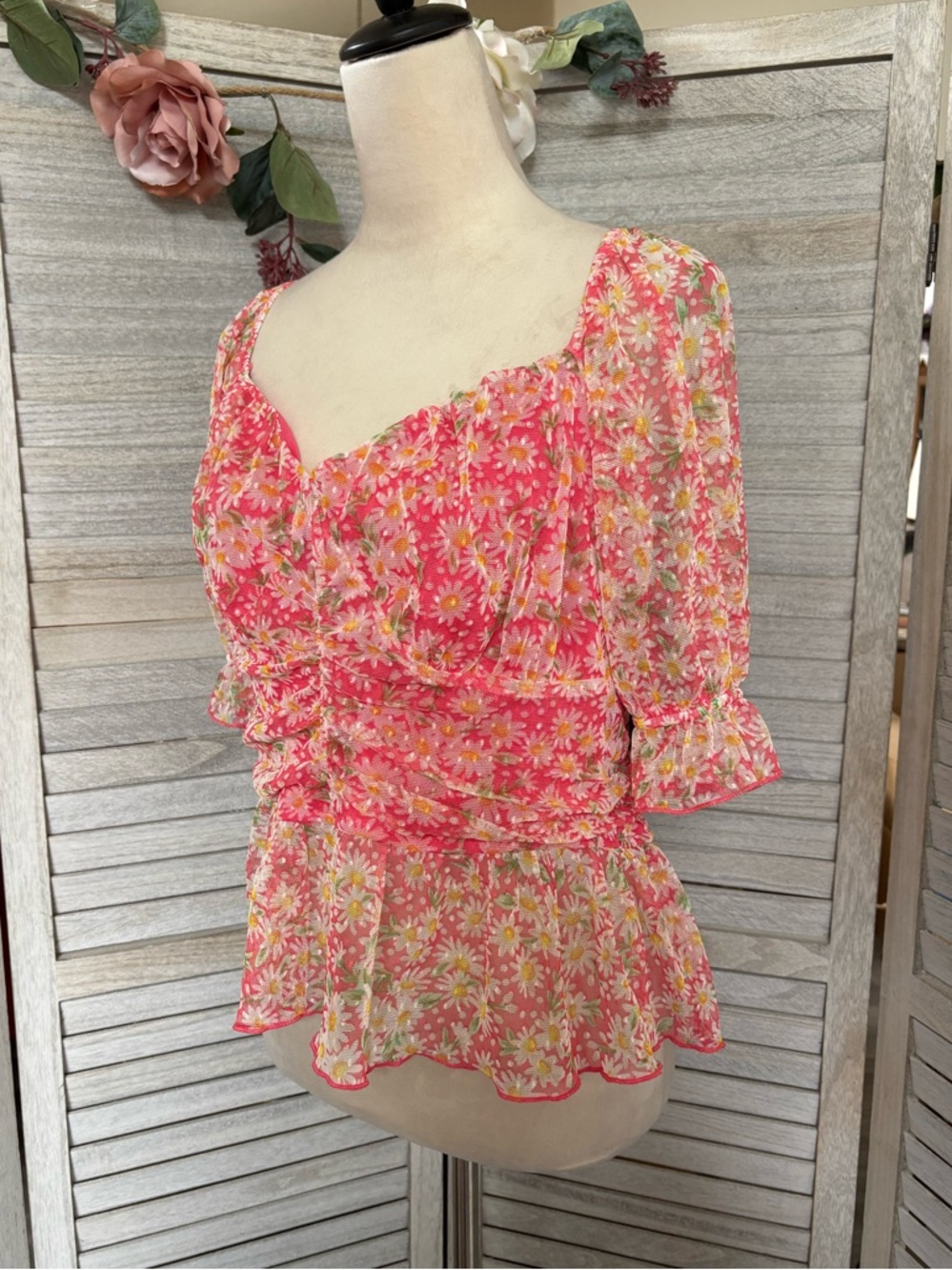 NWT Pink White Daisy Print, Cropped Mesh Ruched Ruffled w/ Puff Sleeve Top, SZ3X